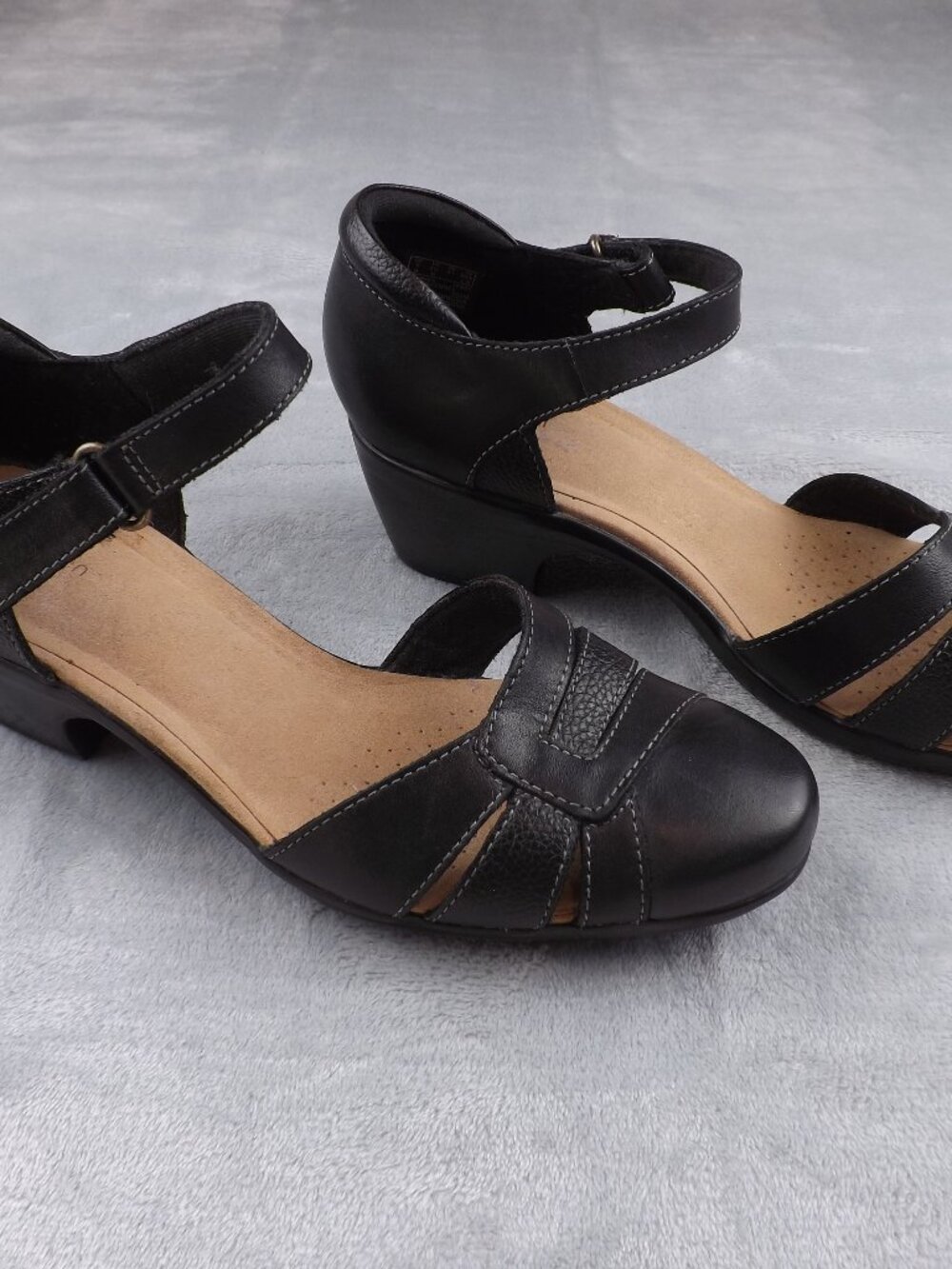 Clarks Mary Jane Sandals Women's Sz 9.5M Black Ultimate Comfort Footbed Leather